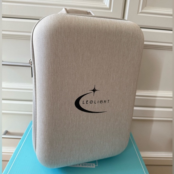 LED Face Mask - Picture 9 of 9